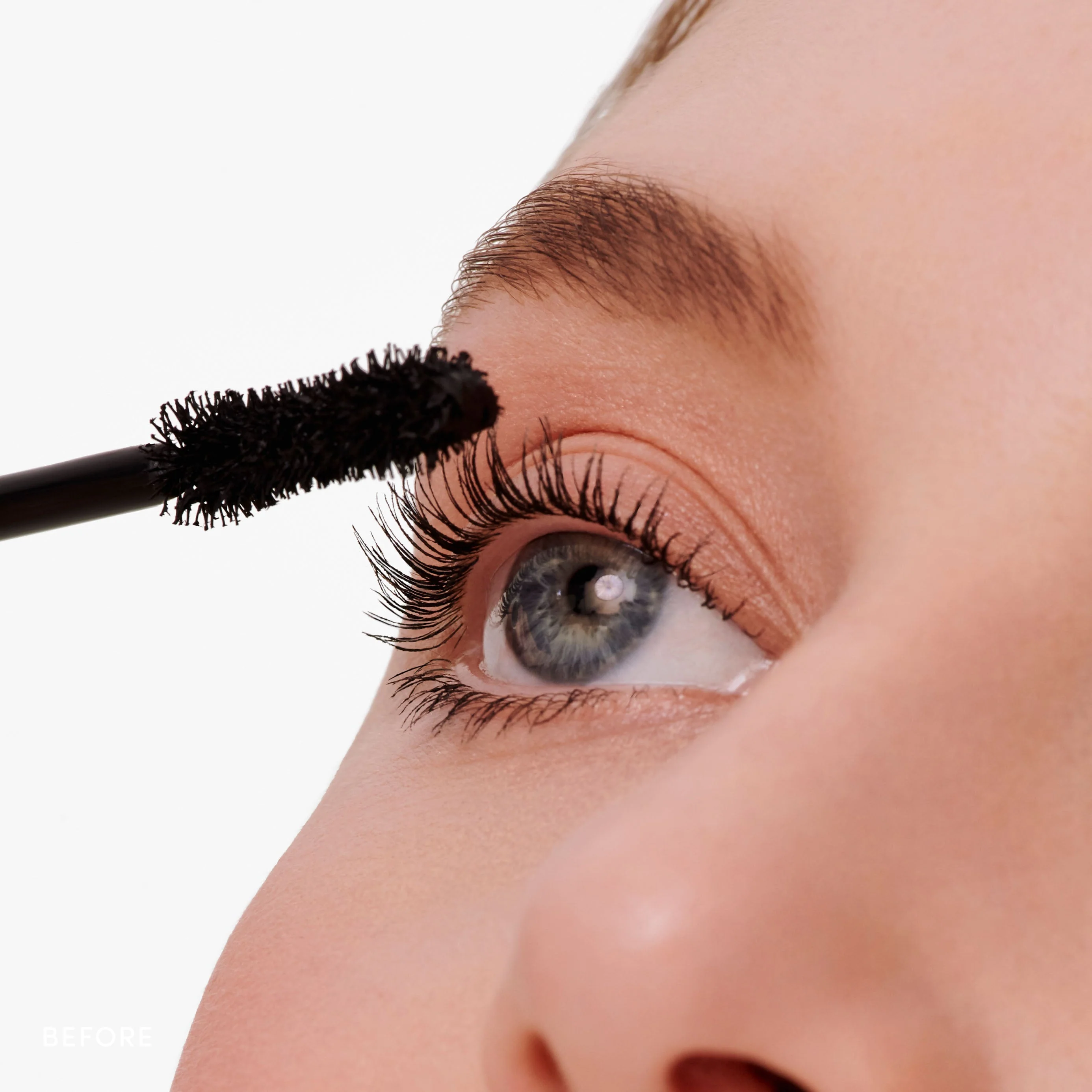 Beyond Lash® Volumizing Mascara - Image 4