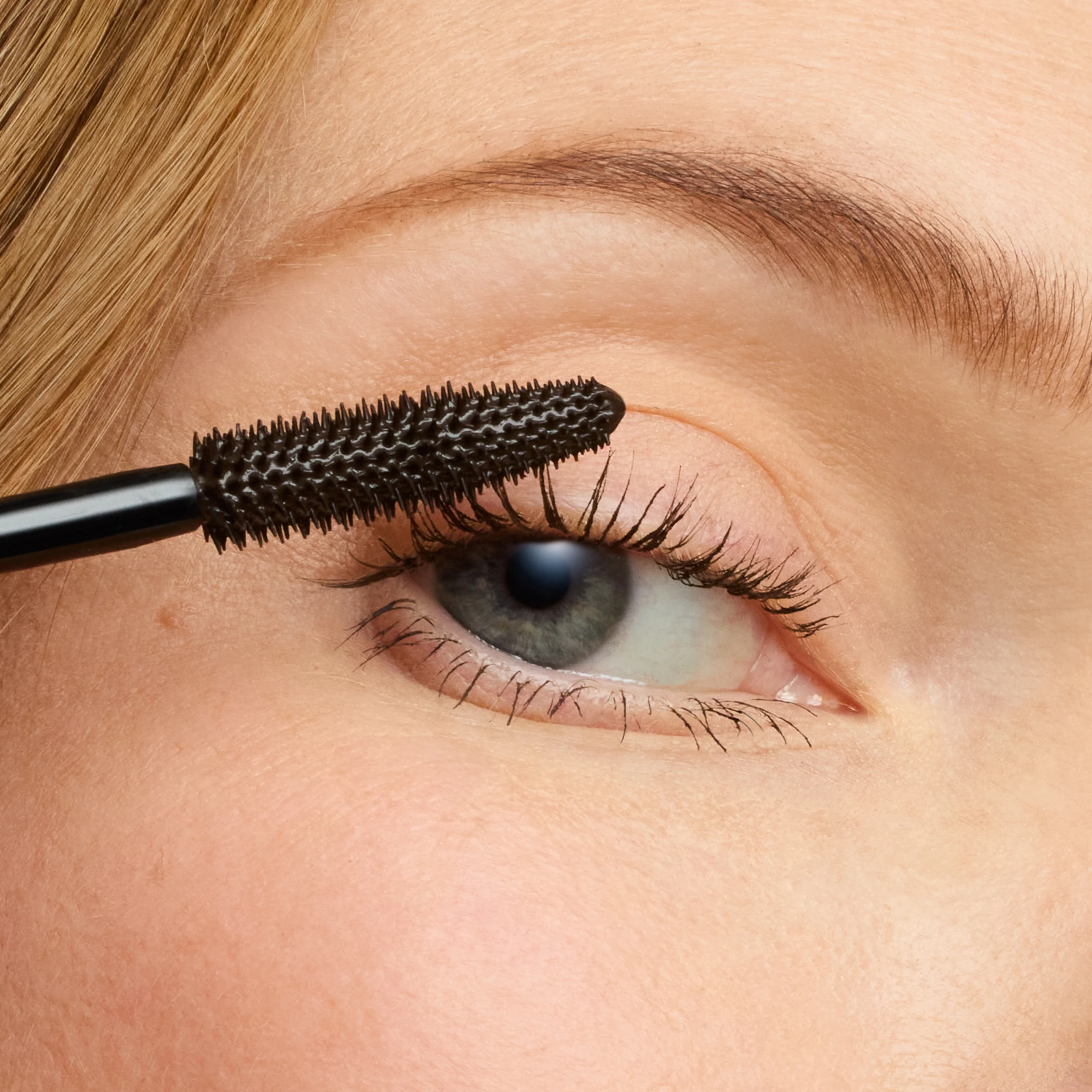 Lash Fixation Length & Definition Tubing Mascara - Image 12