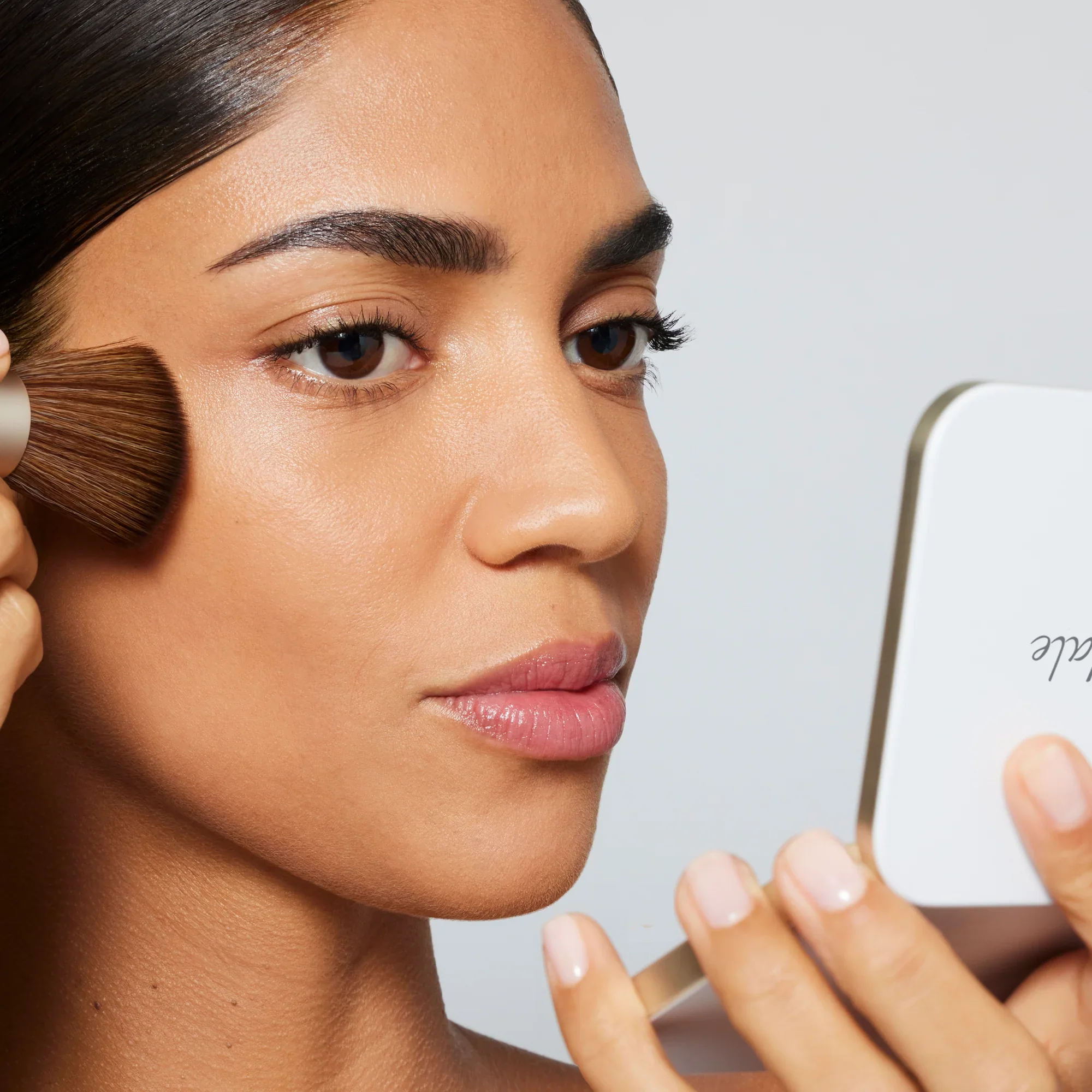 PurePressed® Base Mineral Foundation Refill SPF 20/15 - Image 3